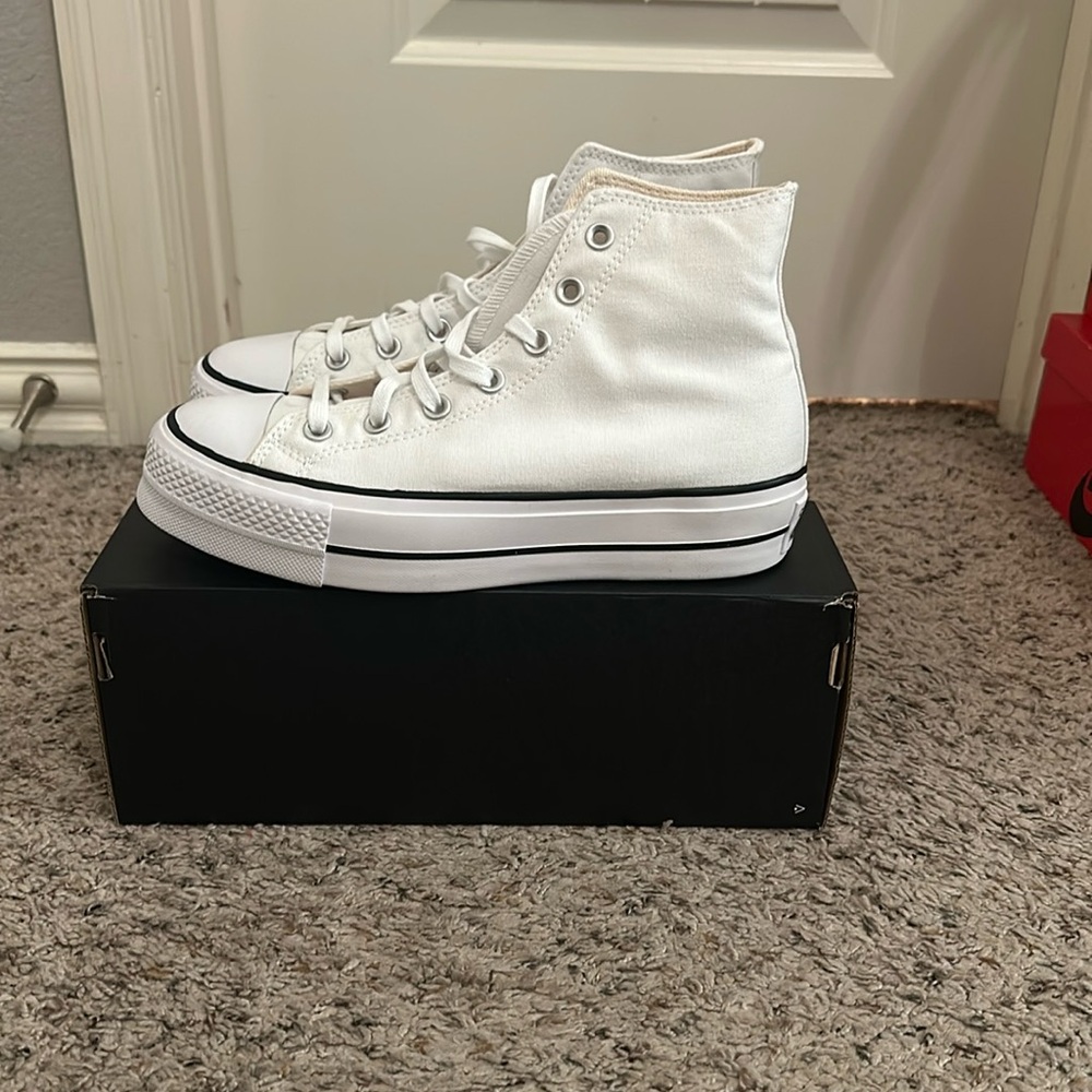 Converse all star lift platform